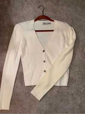 ZARA Ivory Ribbed V-Neck Buttoned Cardigan